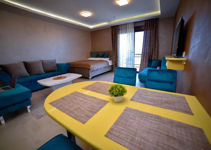 Apartmani Sofrenic-Hotel Adonis